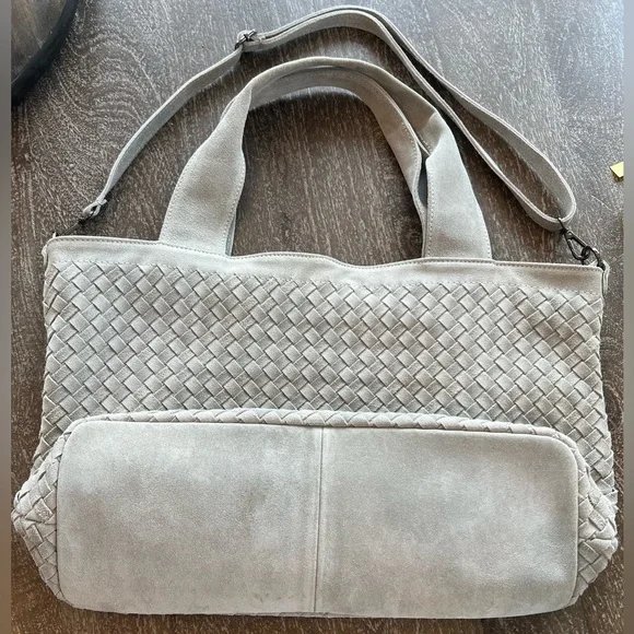 Chic Gray Woven Loowie Bag - Picture 2 of 9